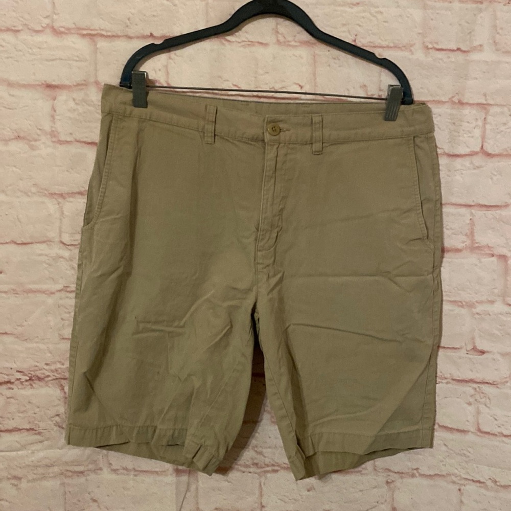 Patagonia men’s khaki shorts